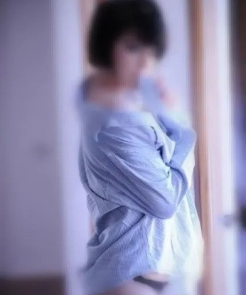 Живу в Москве, в самом сердце этого прекрасного города. Мои услуги как нежной и опытной индивидуалки оставят тебя безумно удовлетворенным. Погрузись в мир наслаждения и ласк, который я так люблю создавать. У меня есть много шикарных фото, которые покажут тебе мою красоту и соблазнительные изгибы. Мы сможем окунуться в океан страсти и наслаждения, где твои самые грязные фантазии станут яркой реальностью. Доверься моим рукам и ощути безграничное удовольствие, ожидающее нас. Я жду тебя, чтобы сделать твои сны ярче! 🌟💋✨ 11038, 32 года